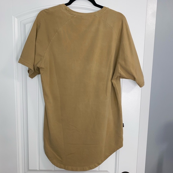 ZIVI TAN CURVED SCOOP HEM TEE SIZE XL - Picture 3 of 3
